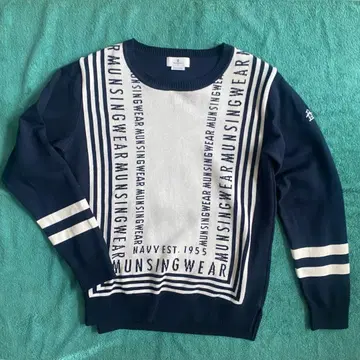 [ 새상품급 ] 맨싱 스웨터 화이트 L 사이즈