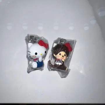 MONCHHICHI x HELLO KITTY 메지루시 액세서리 2개 세트