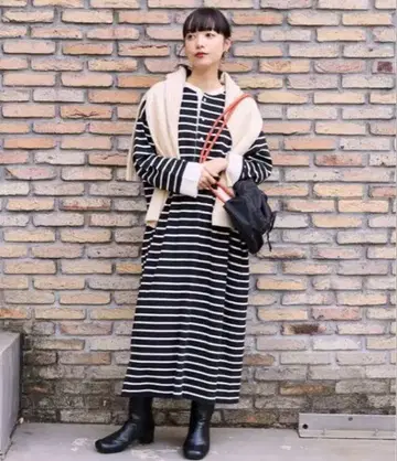 프릭스스토어 타운크래프트 별주 롱 원피스 보더 블랙