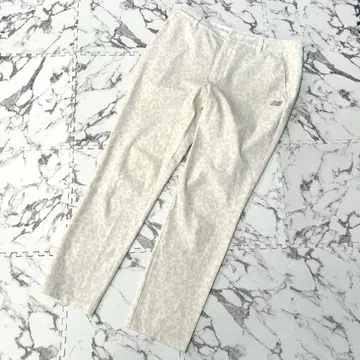 새상품급 뉴발란스 레오파드 무늬 골프 팬츠 사이즈 2