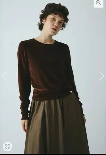 HeRIN.CYE 헤린 도트 사이 Velor 컷 탑