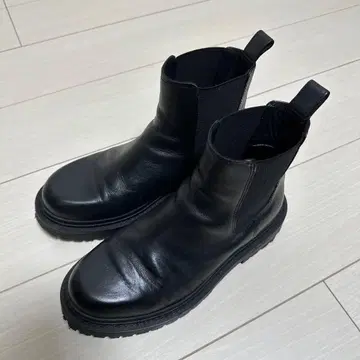 ZARA 청키 가죽 첼시 부츠