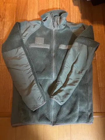 폴라테크 그레이 밀리터리 자켓