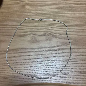 실버 체인 목걸이