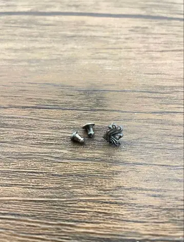 라이온 하트 귀걸이 (한쪽 귀용)