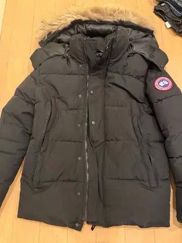 Canada Goose Arctic Program 블랙 다운 자켓