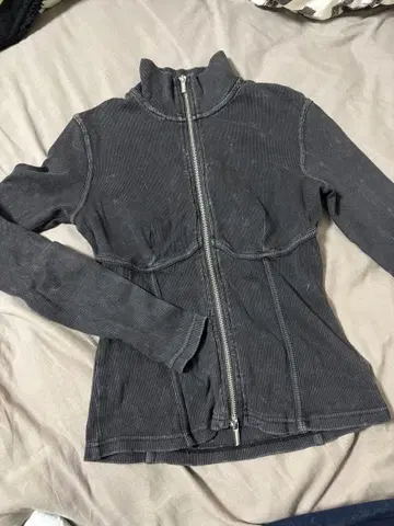 다크 그레이 풀 집업 하이넥 상의 y2k h&m