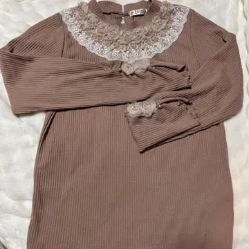 브라운 레이스 장식 긴팔 니트