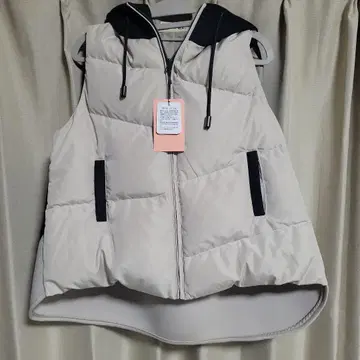 CLOCE 후드 부착 다운 베스트 베이지 블랙