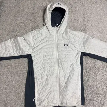 Under Armour 후드 부착 퀼팅 자켓