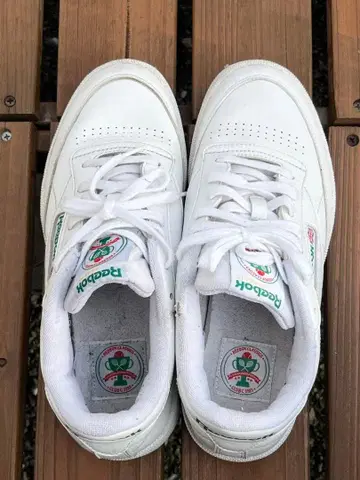 리복 화이트 스니커즈