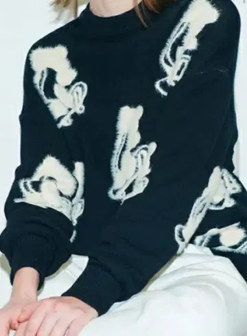 더블 스탠다드 클로징 베어 니트