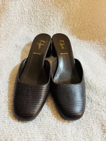 미사용 새상품 K.spin 플랫 샌들 소가죽 염소가죽