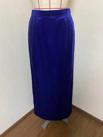 보라색 벨벳 타이트 스커트