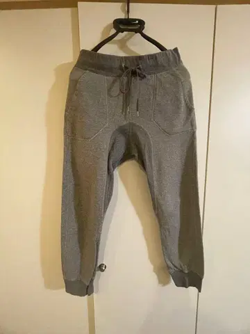 JOHN LAWRENCE SULLIVAN 그레이 조거 팬츠