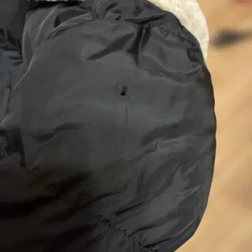 퍼 후드 블랙 다운 자켓