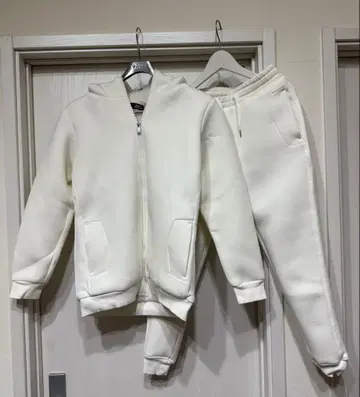 미사용 LUXE/R 스펀지 지퍼 후드티 조거 팬츠 셋업