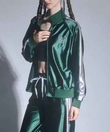 EPCAPE 시다 미라이 착용