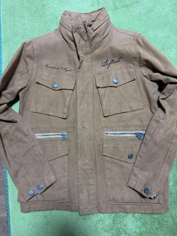 브라운 캐주얼 자켓 포켓 부착