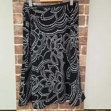 Runrobe 런로브 플레어 스커트 블랙 쉬폰 비침 M