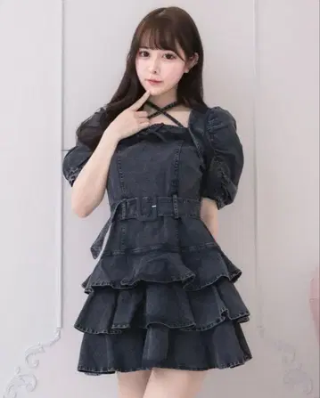 pium 티어드 프릴 미니 원피스 블랙