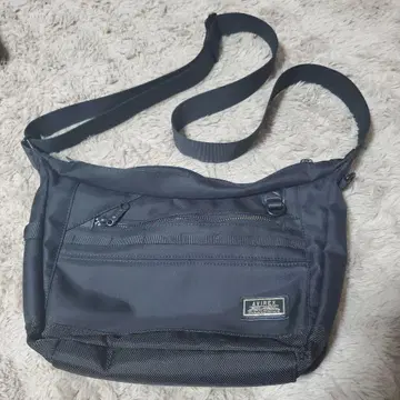 AYREX 블랙 숄더백