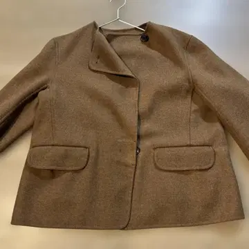 [ 새상품급 ] 유니클로 브라운 테일러드 자켓 M 사이즈