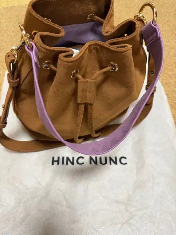 HINC NUNC BUCKET BAG