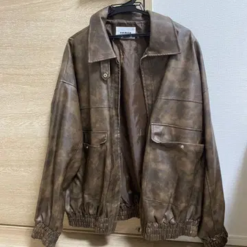 브라운 레더풍 자켓 프론트 포켓 부착