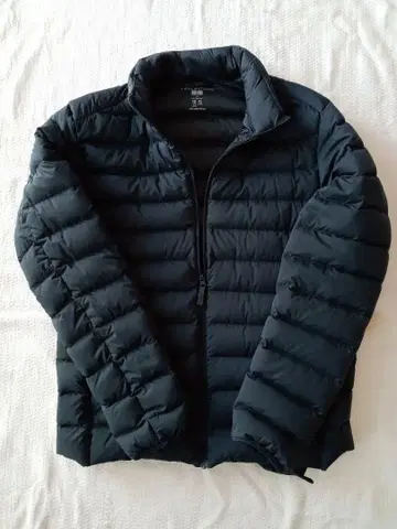 울트라 라이트 다운 자켓 네이비 M
