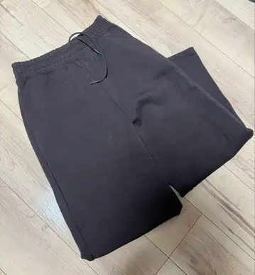 UNIQLO C 다크 브라운 맨투맨 와이드 팬츠 S