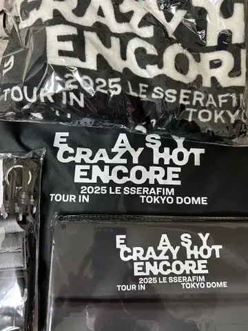 LE SSERAFIM TOKYO DOME 프리미엄 시트 한정판 굿즈