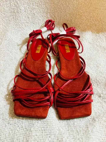 FURFUR 롱 그레이스 샌들