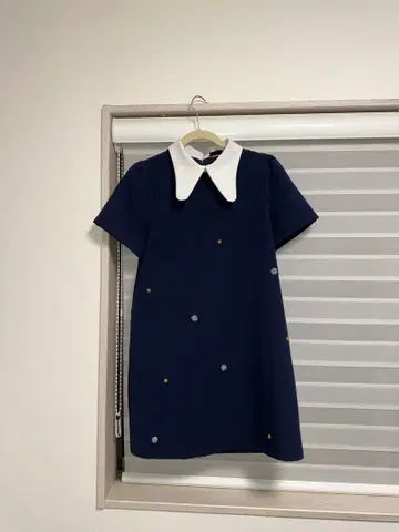 sister jane 네이비 카라 부착 원피스