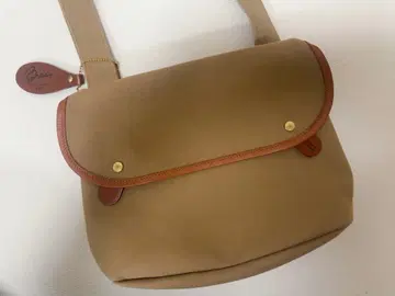 Brady 브레디 AVON 에이본 숄더백