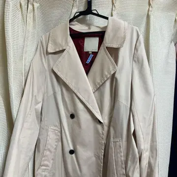 베이지 더블 브레스트 트렌치코트 48