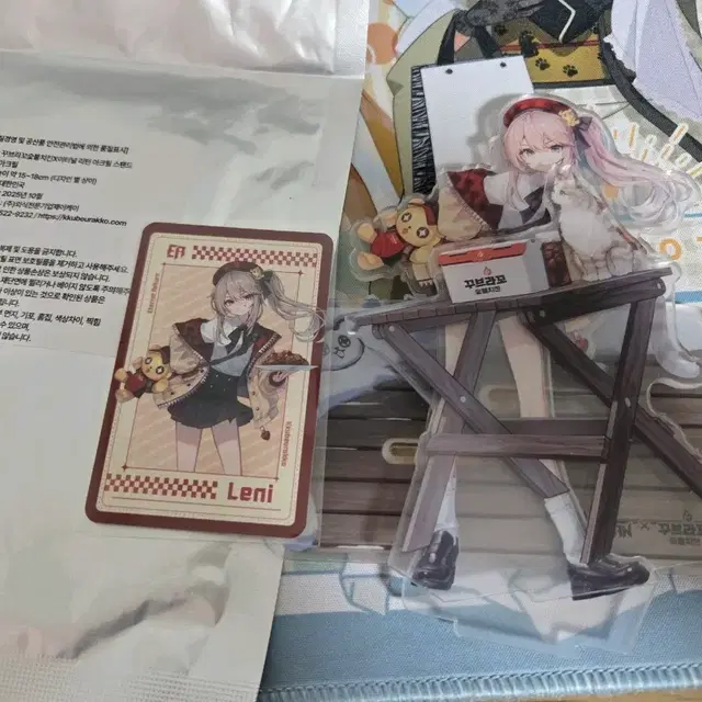 이터널리턴 꾸브라꼬 콜라보 레니 아크릴 스탠드 + 포카(쿠폰미사용)