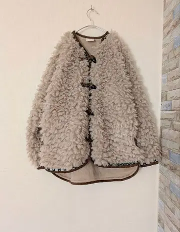 복슬복슬 긴 털 보아 퍼 자켓 하프 코트