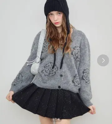 TITTA & CO. 라메 믹스 블랙 플리츠 스커트