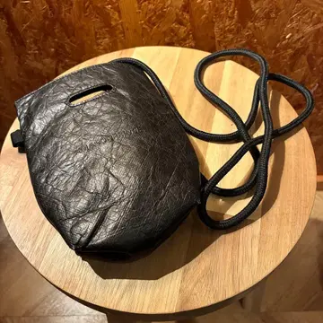 다크 가죽 숄더백