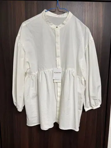 유나이티드 애로우즈 화이트 블라우스 칠부 소매