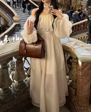 아멜쥬 오르간디 오프숄더 원피스