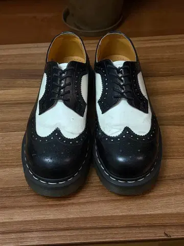 [ DR. MARTENS ] 3989 BEX 브로그 신발 UK6