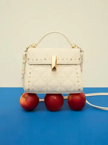 CELFORD 뤼탕 퀼팅 비쥬 스터드 미니백