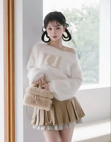 Darich DD 로고 원숄더 니트탑 아이보리