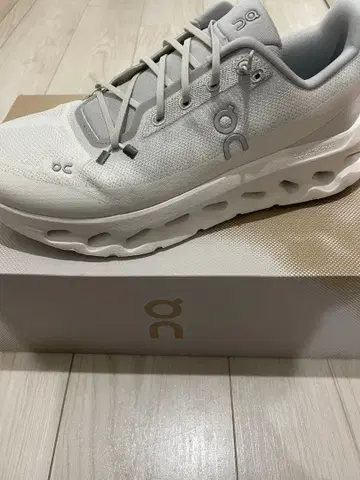 On Cloudtilt Glacier/Ice 28cm