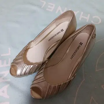 naturalizer 골드 오픈토 웨지힐