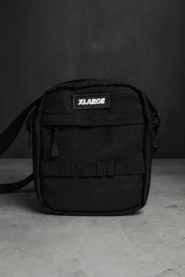 XLARGE 블랙 숄더백