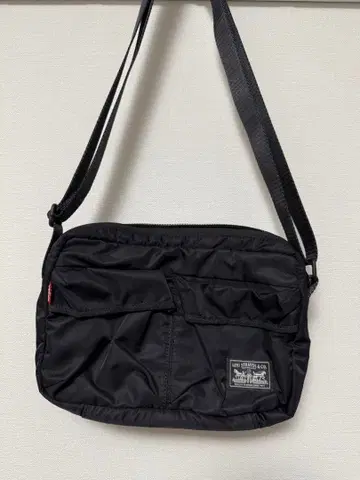 리바이스 블랙 숄더백