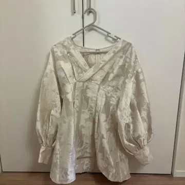 Acka. 자카드 미니 드레스 퍼프 슬리브